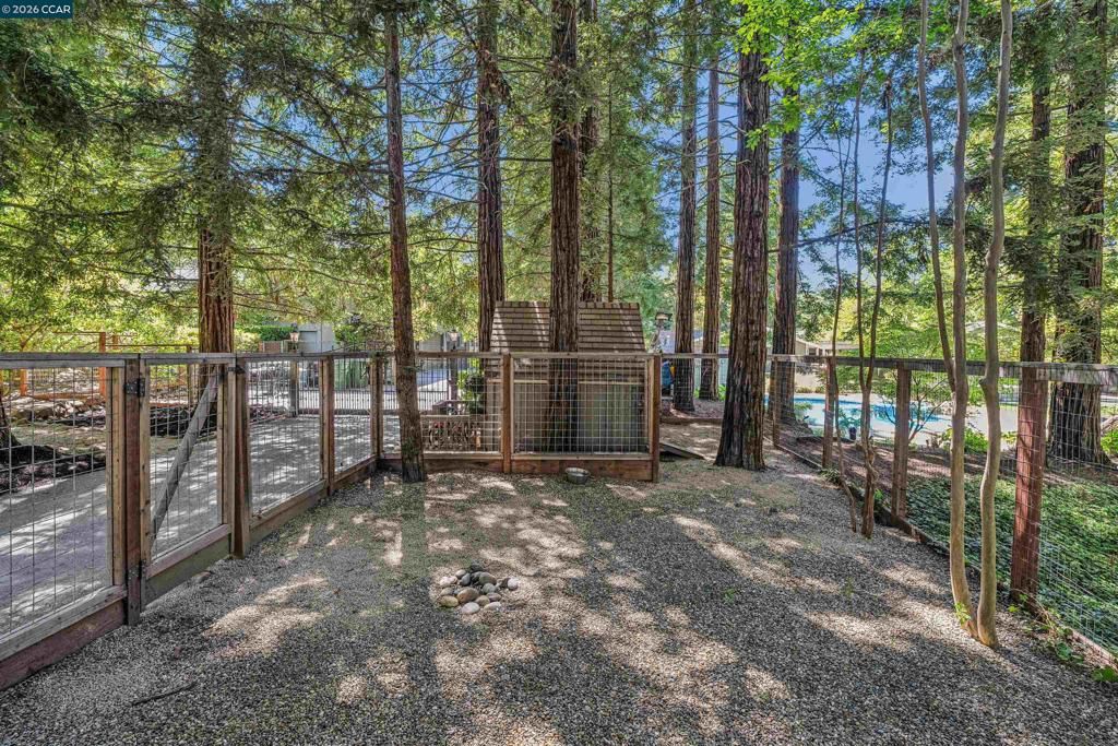 Image 69 of property listing at 39 Comistas Ct, Walnut Creek, CA 94598