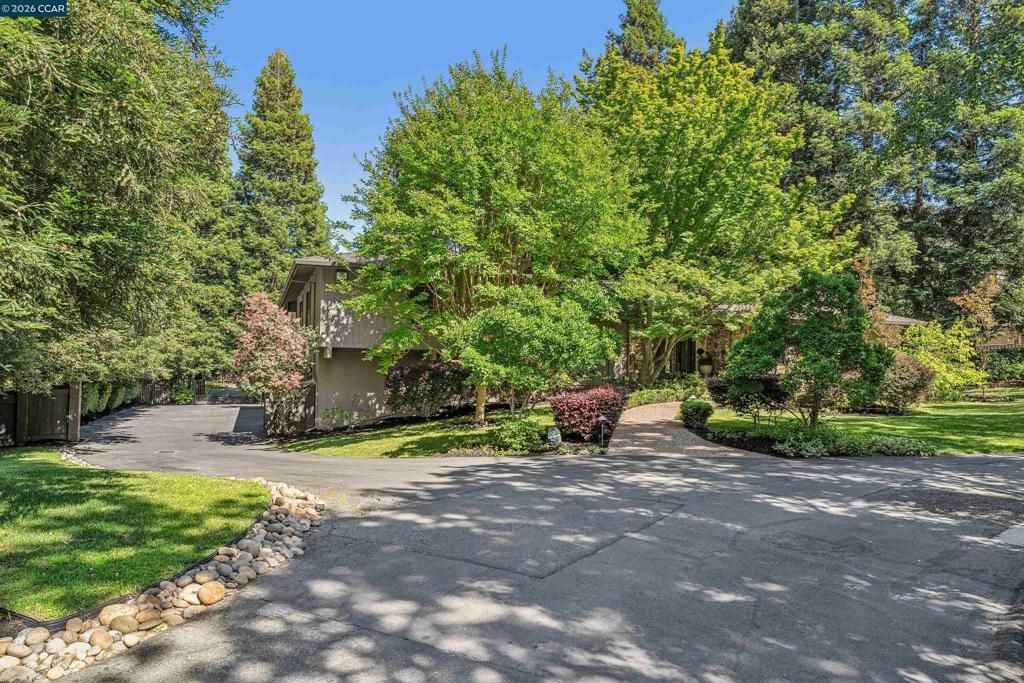 Image 73 of property listing at 39 Comistas Ct, Walnut Creek, CA 94598