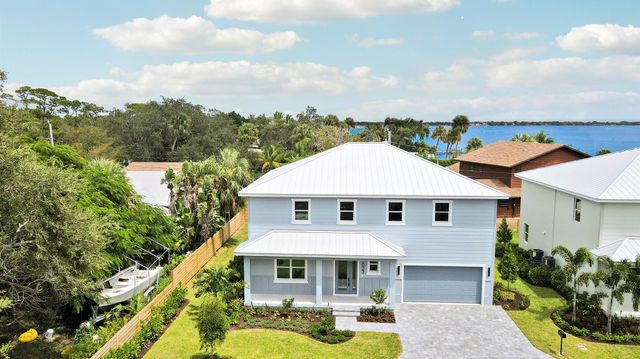 1023 NE Orange Avenue, Jensen Beach, FL 34957