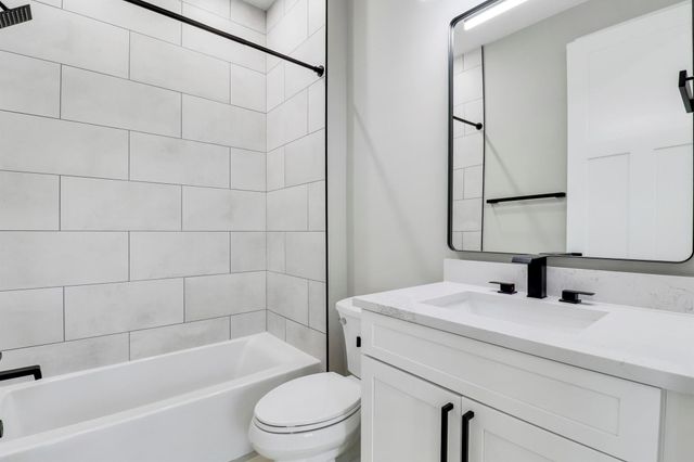 1023 NE Orange Avenue, Jensen Beach, FL 34957