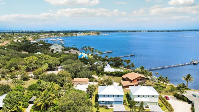 1023 NE Orange Avenue, Jensen Beach, FL 34957