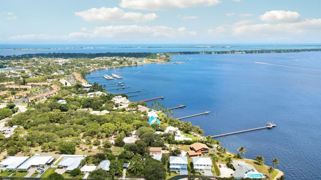 1023 NE Orange Avenue, Jensen Beach, FL 34957