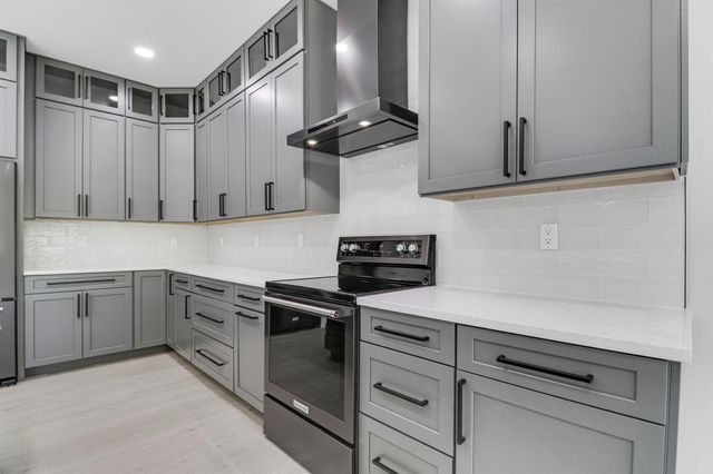 1023 NE Orange Avenue, Jensen Beach, FL 34957