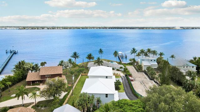 1023 NE Orange Avenue, Jensen Beach, FL 34957