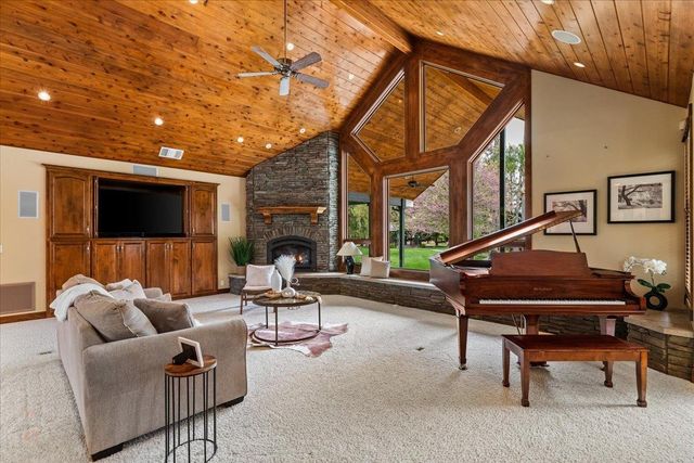 25926 Austin Rd, Ripon, CA 95366