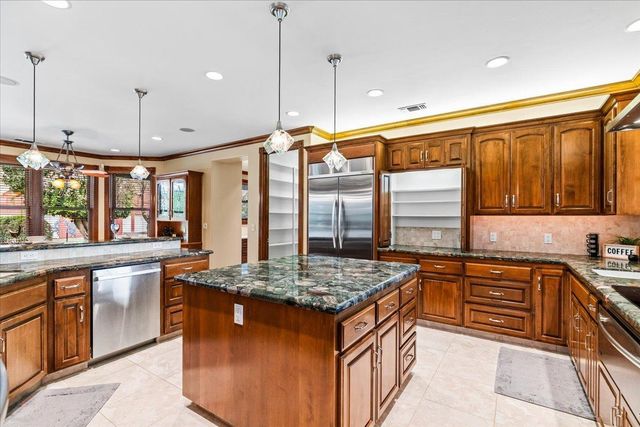 25926 Austin Rd, Ripon, CA 95366