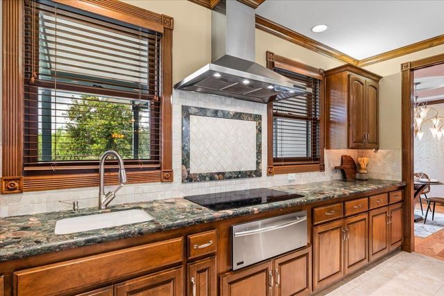 25926 Austin Rd, Ripon, CA 95366