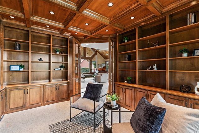 25926 Austin Rd, Ripon, CA 95366