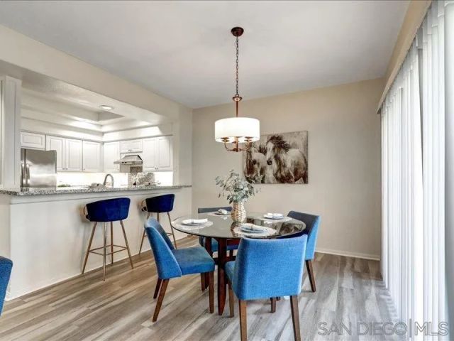 8641 Via Mallorca F, La Jolla, CA 92037