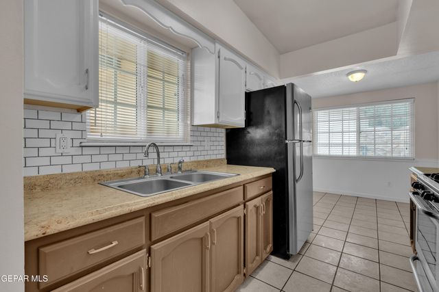 944 MALLETT Street, El Paso, TX 79907