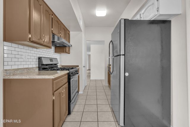 944 MALLETT Street, El Paso, TX 79907