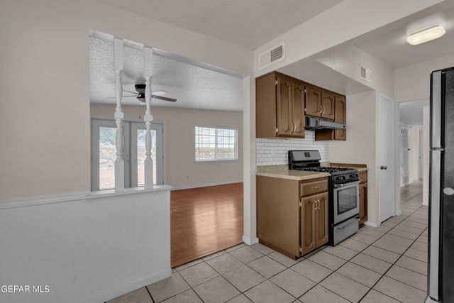 944 MALLETT Street, El Paso, TX 79907