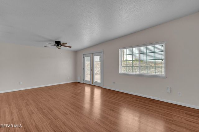 944 MALLETT Street, El Paso, TX 79907