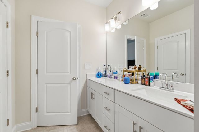 7036 Evans Hill Way, Hermitage, TN 37076