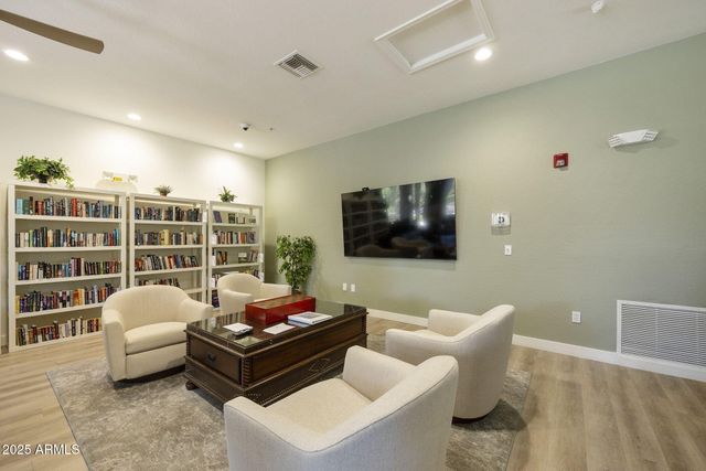 19475 N GRAYHAWK Drive 2116, Scottsdale, AZ 85255