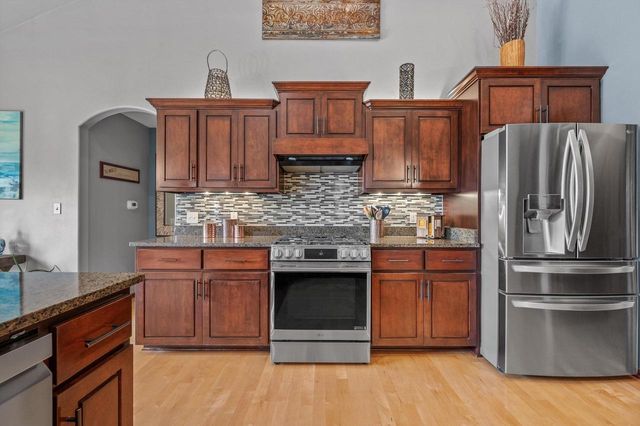 781 Autumn Ridge LANE, Hartford, WI 53027