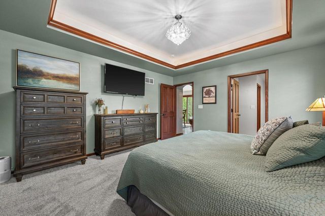 781 Autumn Ridge LANE, Hartford, WI 53027