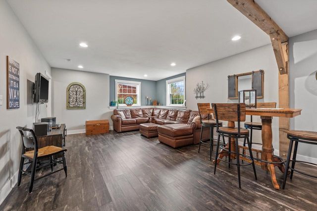 781 Autumn Ridge LANE, Hartford, WI 53027