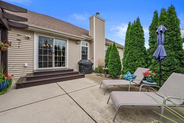 781 Autumn Ridge LANE, Hartford, WI 53027