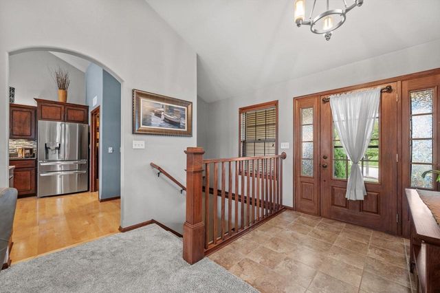 781 Autumn Ridge LANE, Hartford, WI 53027