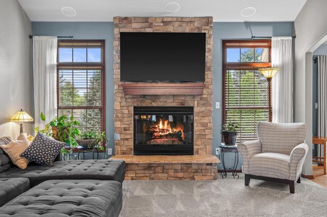 781 Autumn Ridge LANE, Hartford, WI 53027