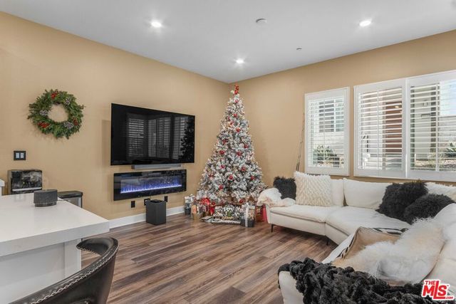 27238 Bush Mallow Court, Valencia, CA 91381