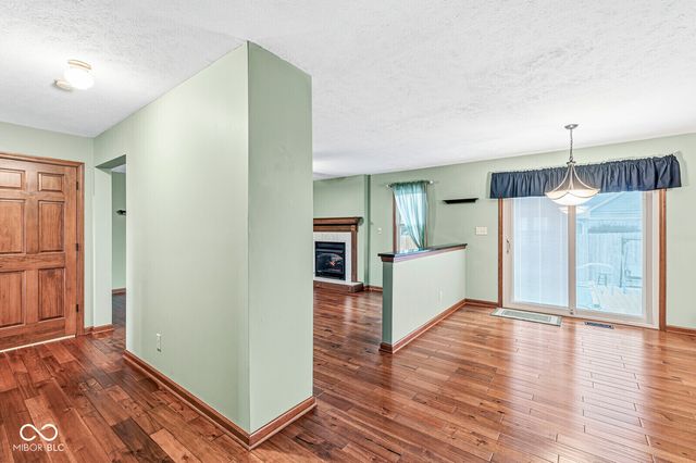 322 Samuel Drive, Whiteland, IN 46184