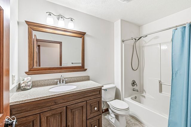 322 Samuel Drive, Whiteland, IN 46184