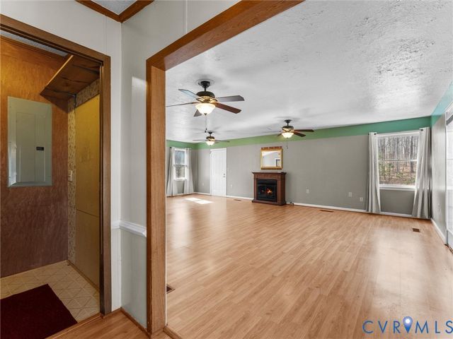 1349 Whispering Rd, Buckingham, VA 23936