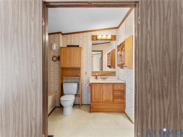 1349 Whispering Rd, Buckingham, VA 23936