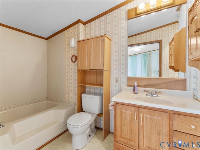 1349 Whispering Rd, Buckingham, VA 23936