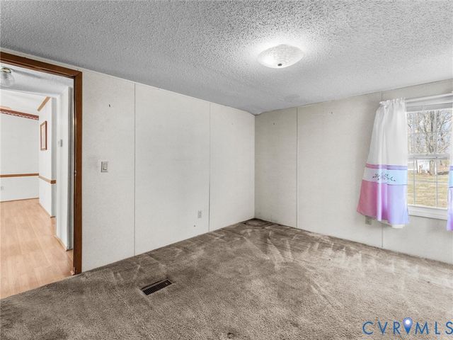 1349 Whispering Rd, Buckingham, VA 23936