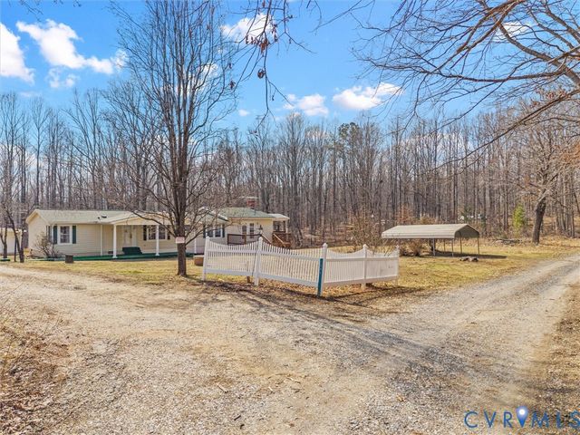 1349 Whispering Rd, Buckingham, VA 23936