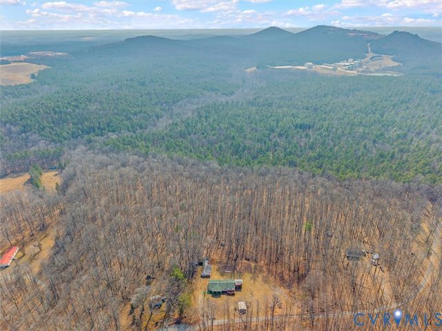 1349 Whispering Rd, Buckingham, VA 23936