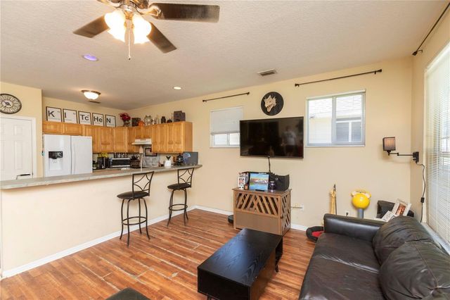6212 MOOREFIELD LANE, Zephyrhills, FL 33542