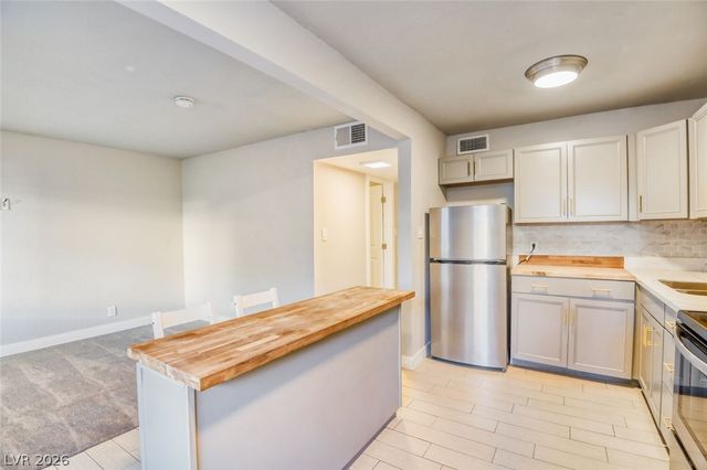 304 Orland Street 38, Las Vegas, NV 89107