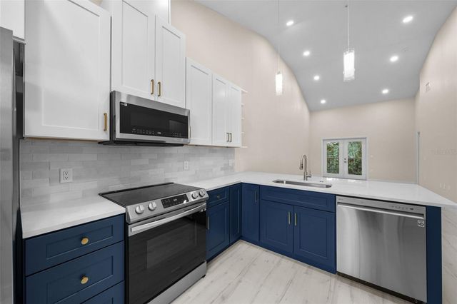 3890 34TH AVENUE S 203, St Petersburg, FL 33711