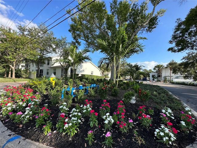 3890 34TH AVENUE S 203, St Petersburg, FL 33711