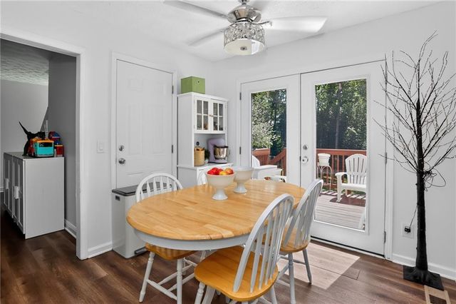 222 Valley Brook Drive, Woodstock, GA 30188