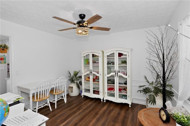 222 Valley Brook Drive, Woodstock, GA 30188