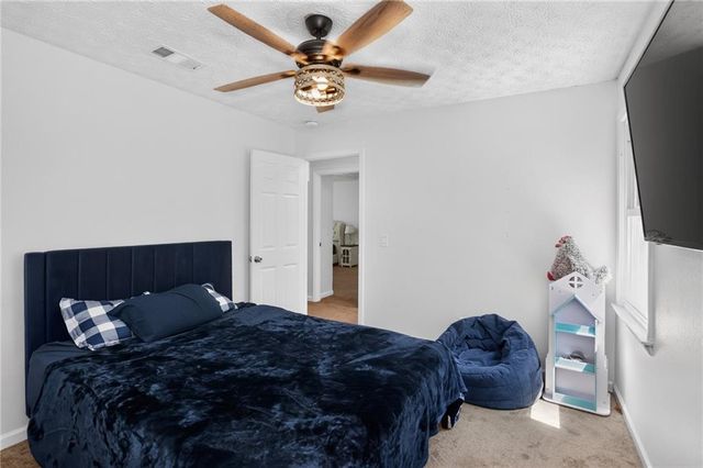 222 Valley Brook Drive, Woodstock, GA 30188