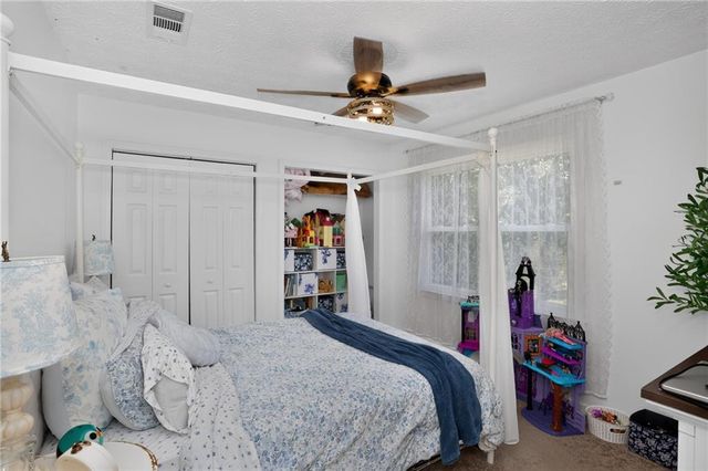 222 Valley Brook Drive, Woodstock, GA 30188