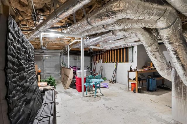 222 Valley Brook Drive, Woodstock, GA 30188