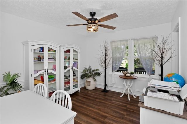 222 Valley Brook Drive, Woodstock, GA 30188