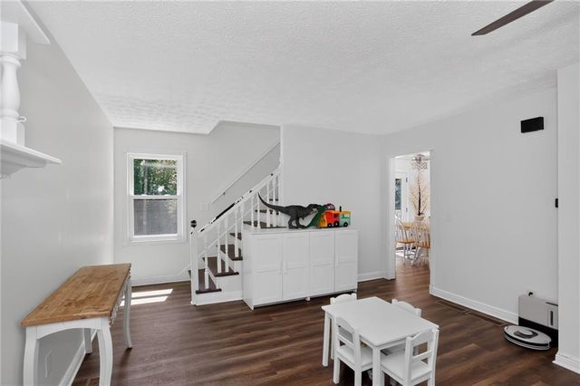 222 Valley Brook Drive, Woodstock, GA 30188