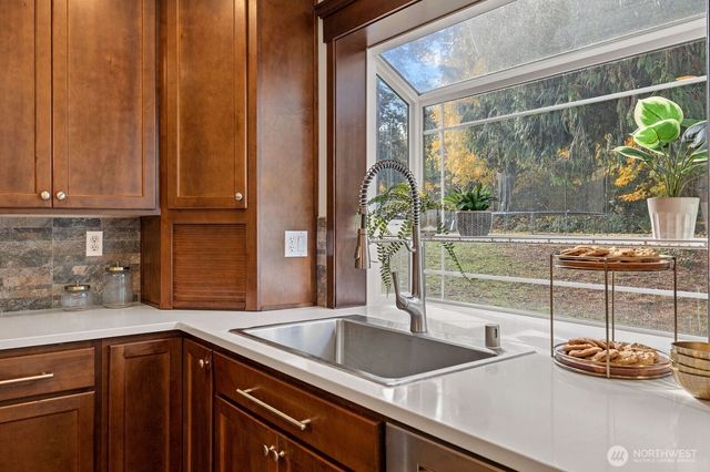 16710 W Lake Goodwin Road, Stanwood, WA 98292