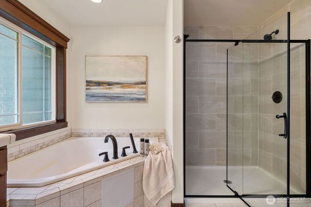 16710 W Lake Goodwin Road, Stanwood, WA 98292