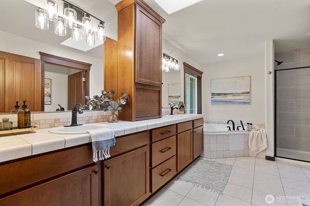 16710 W Lake Goodwin Road, Stanwood, WA 98292