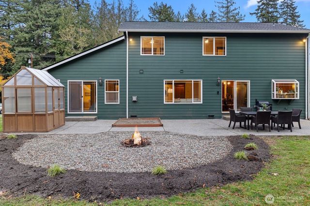 16710 W Lake Goodwin Road, Stanwood, WA 98292