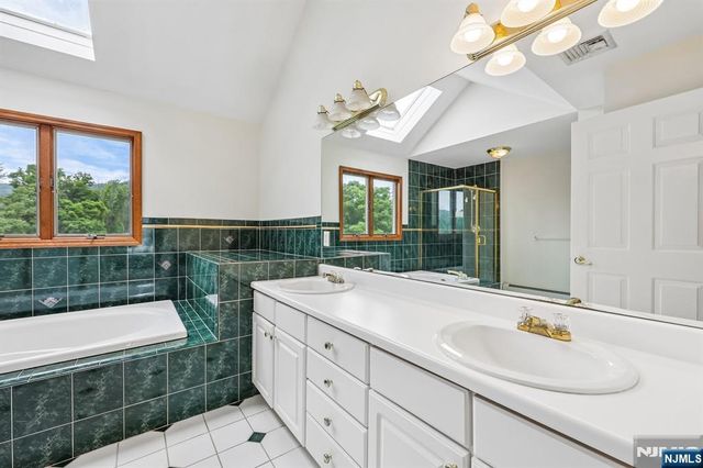 6 Comanche Trail, Vernon, NJ 07462